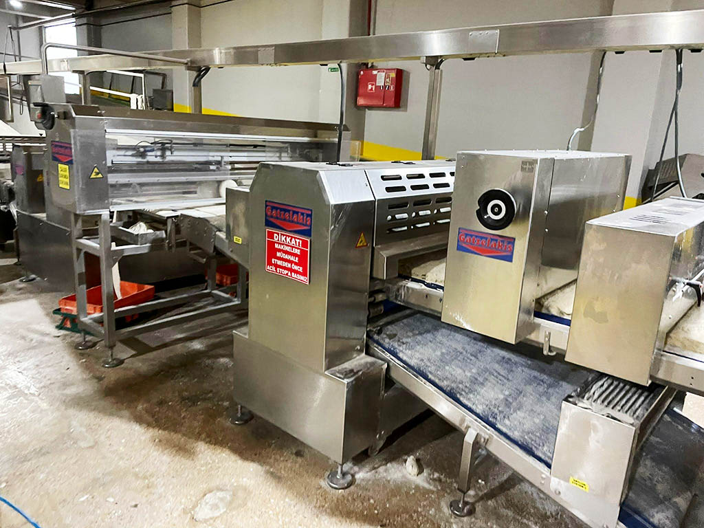 Pita bread and pizza base production line