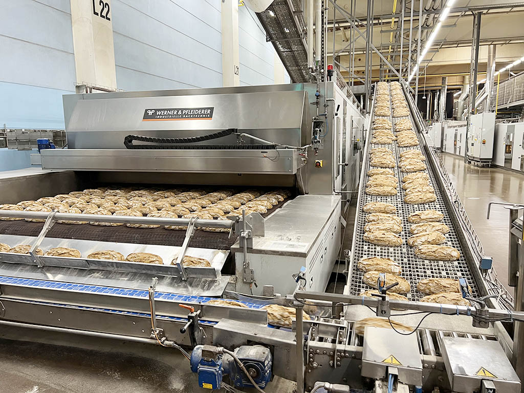 Free standing bread line